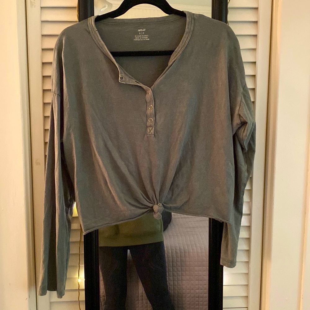 Cropped long sleeve